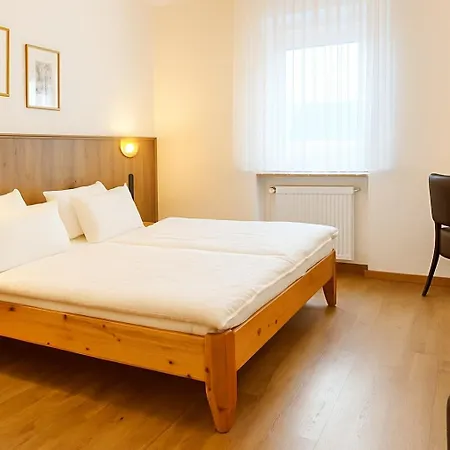 Orthwein -kostenfreie Parkplaetze- Ξενοδοχείο 3*