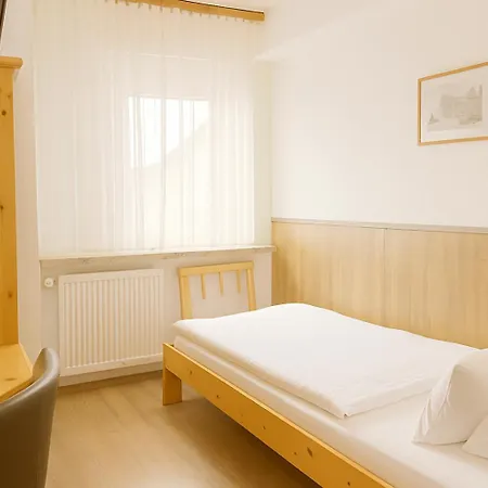 Orthwein -kostenfreie Parkplaetze- Cölbe