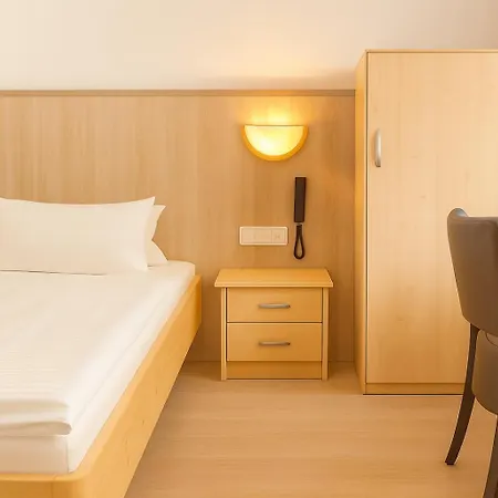 Orthwein -kostenfreie Parkplaetze- 3* Colbe