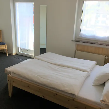 Otel Orthwein -kostenfreie Parkplaetze- Cölbe