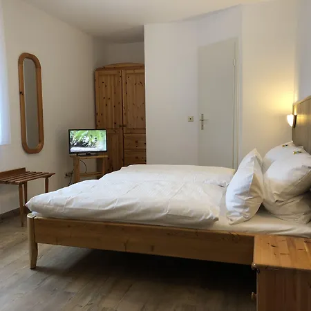 Orthwein -kostenfreie Parkplaetze- Hotel
