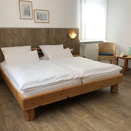 Orthwein -kostenfreie Parkplätze- 3*