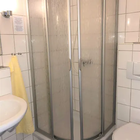 Otel Orthwein -kostenfreie Parkplaetze- Cölbe