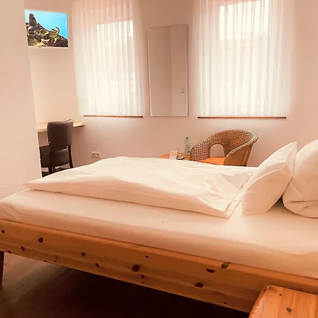 Hotel Orthwein -kostenfreie Parkplätze- 3*