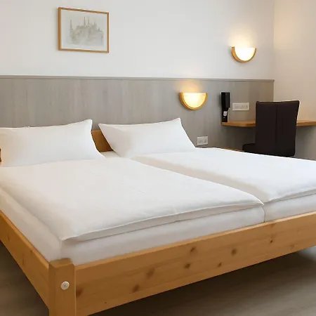 Hotel Orthwein -kostenfreie Parkplaetze- 3*
