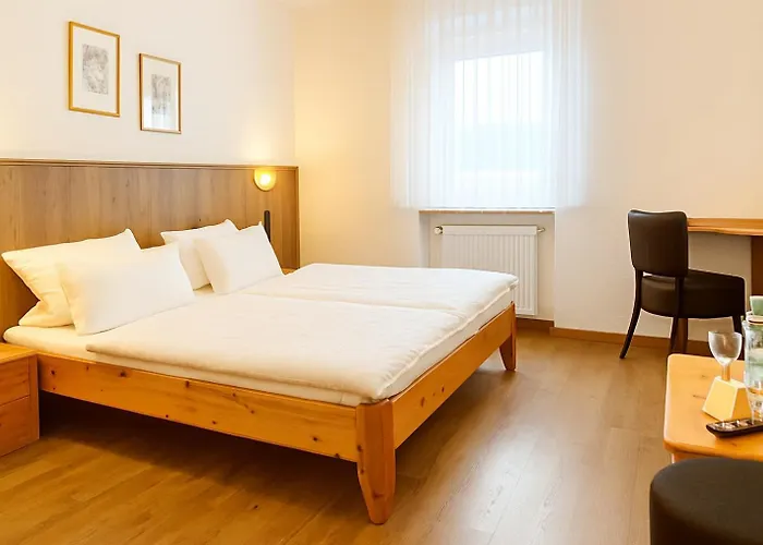 Orthwein -kostenfreie Parkplaetze- Hotel 3*