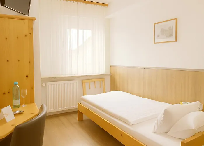 Orthwein -kostenfreie Parkplaetze- Cölbe