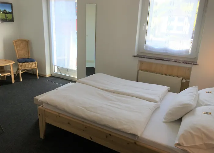 Hotel Orthwein -kostenfreie Parkplaetze- Cölbe