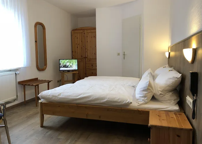 Orthwein -kostenfreie Parkplaetze- Hotel