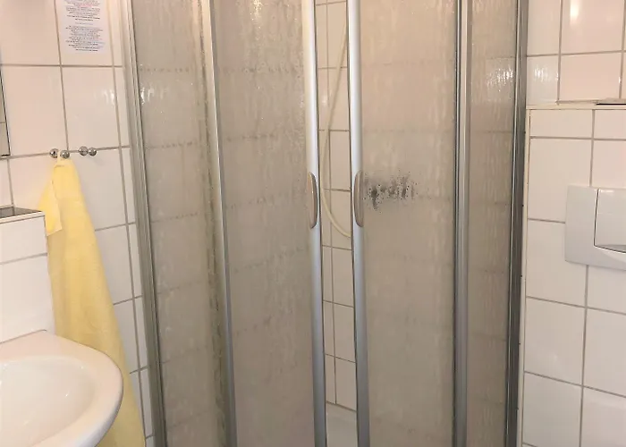 Hotel Orthwein -kostenfreie Parkplaetze- Cölbe